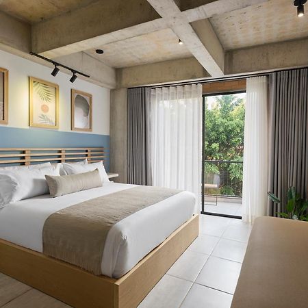 30 Living Suites 메딜린 외부 사진