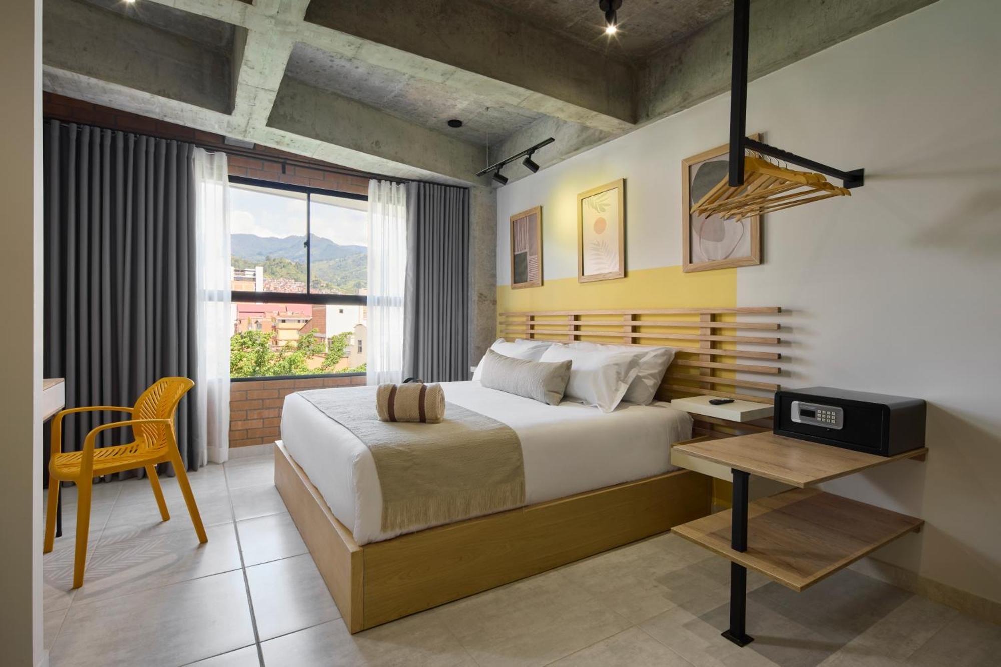 30 Living Suites 메딜린 외부 사진
