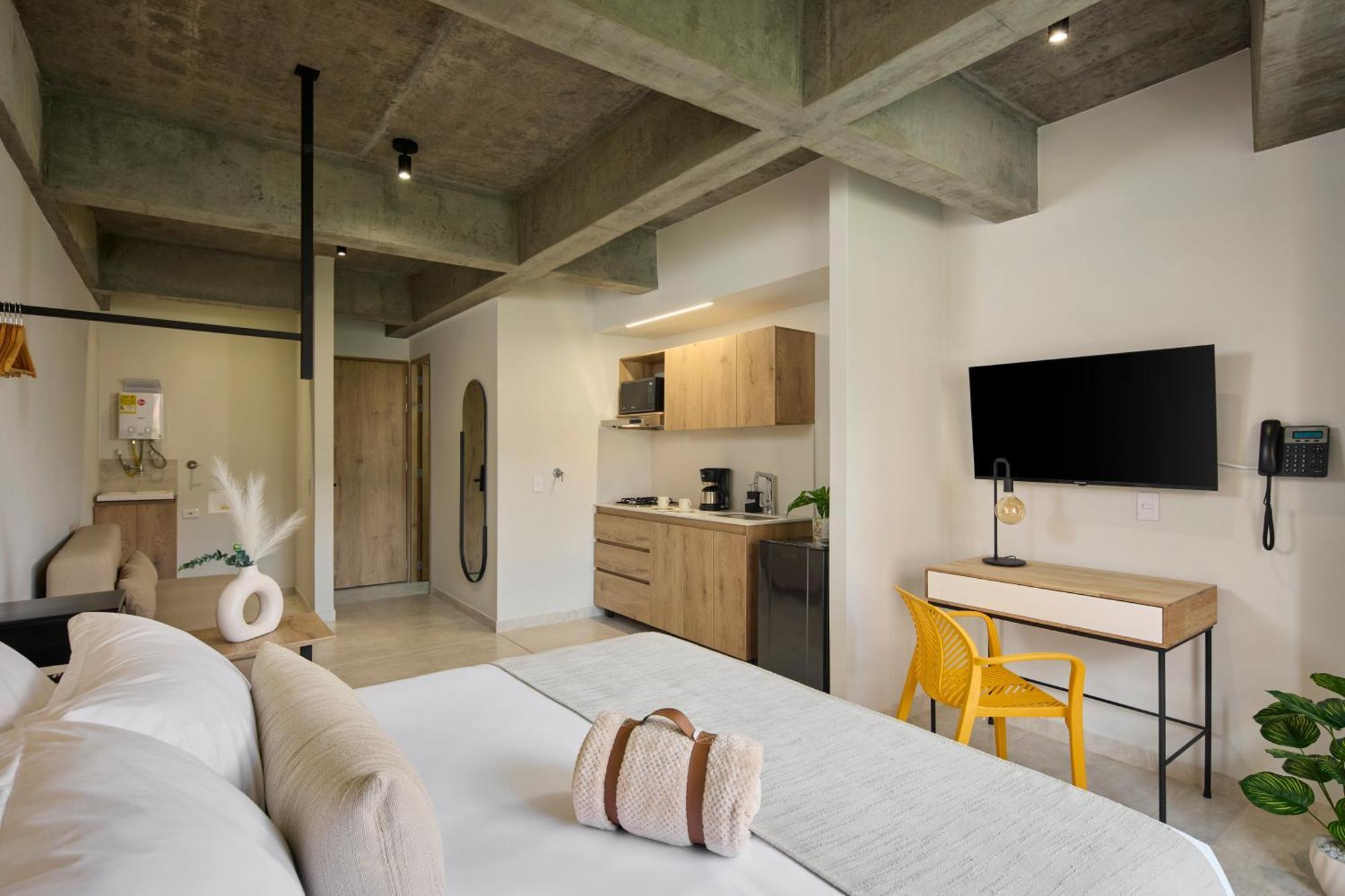 30 Living Suites 메딜린 외부 사진