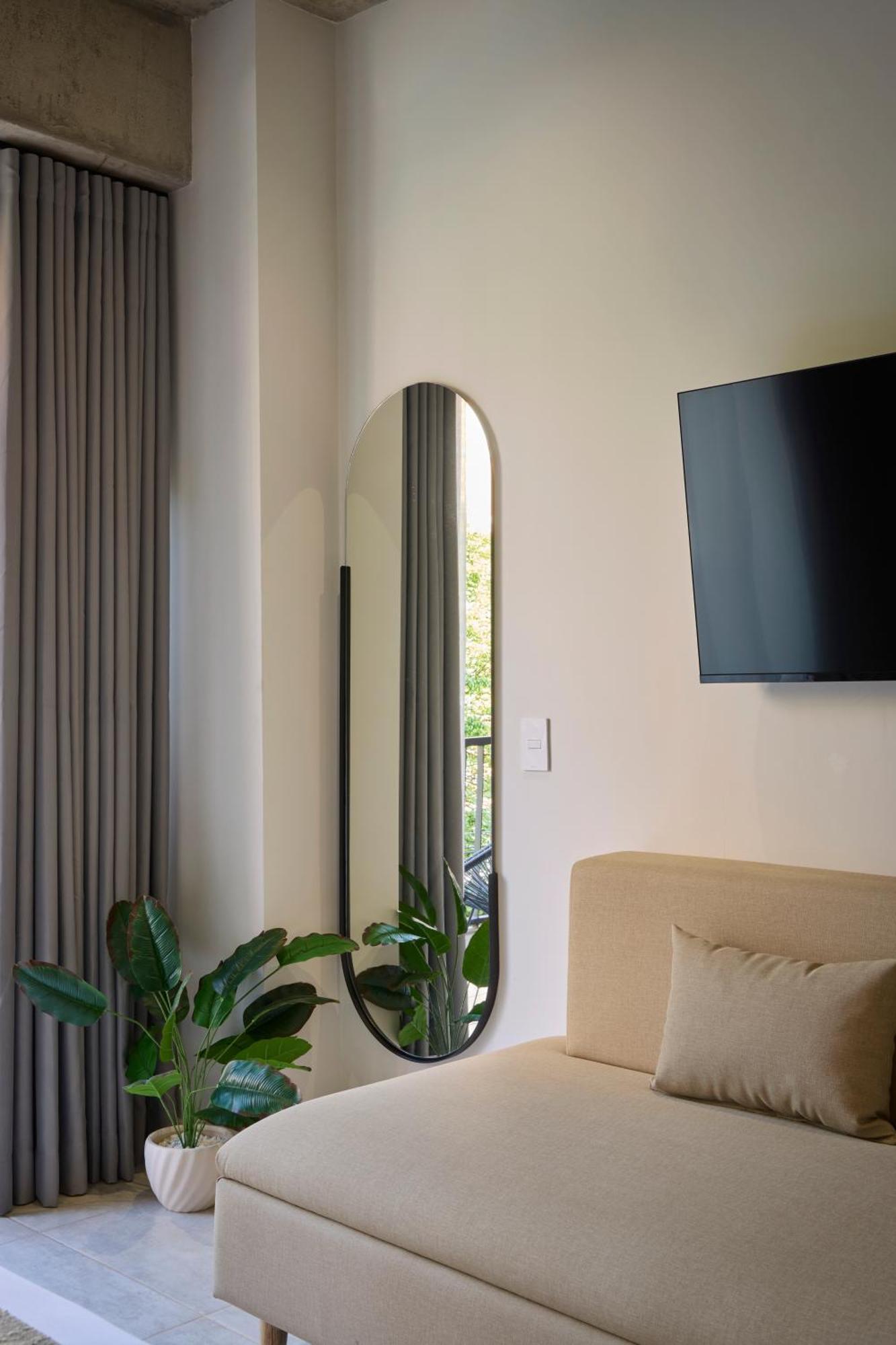 30 Living Suites 메딜린 외부 사진