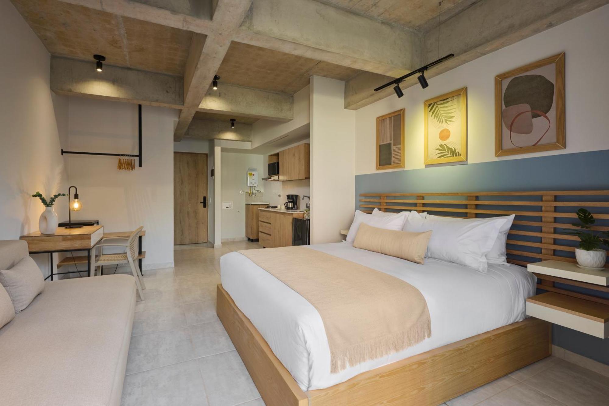 30 Living Suites 메딜린 외부 사진