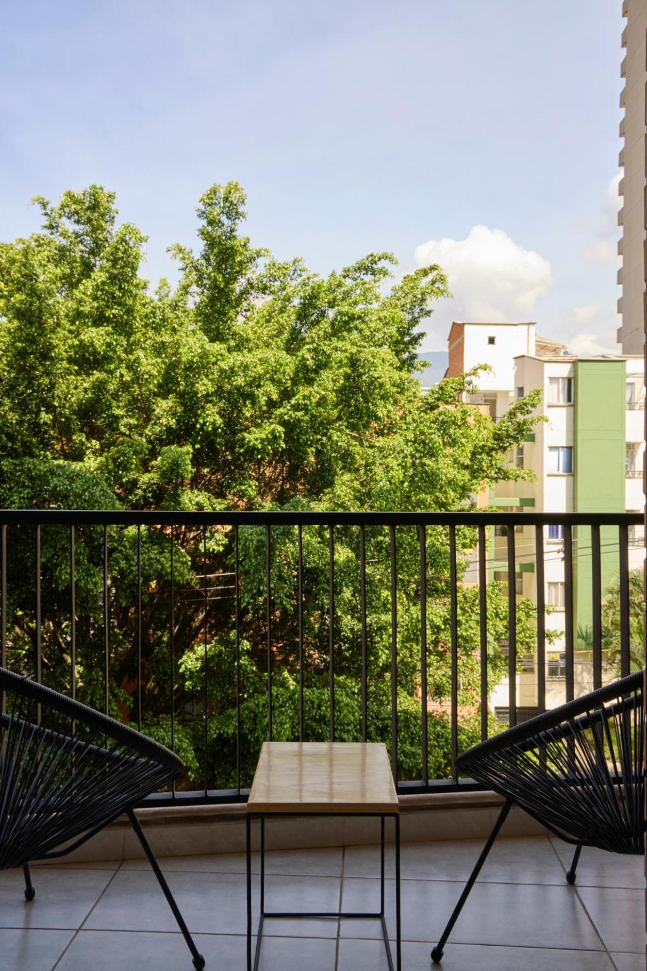 30 Living Suites 메딜린 외부 사진