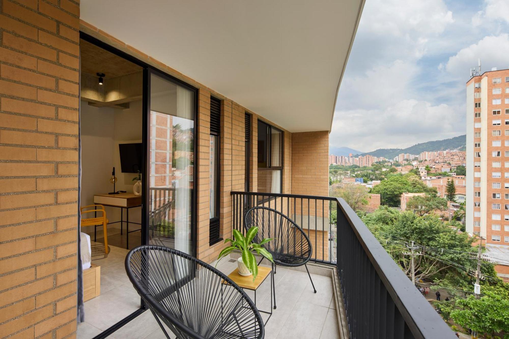 30 Living Suites 메딜린 외부 사진